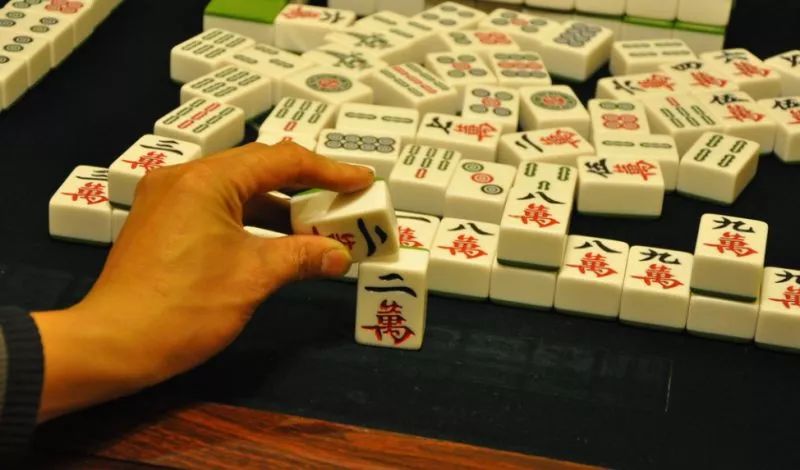 介绍十款！小蜜蜂扑克牌背面认牌技巧大全,推荐3个购买渠道