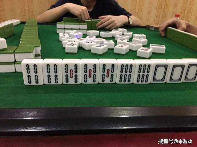 一分钟揭秘！惠安麻将高手打牌思路技巧(输赢有规律)