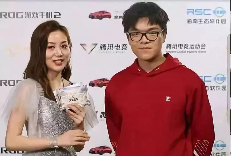 必备教程！天天斗地主好友约局输赢规律(怎么来好牌)