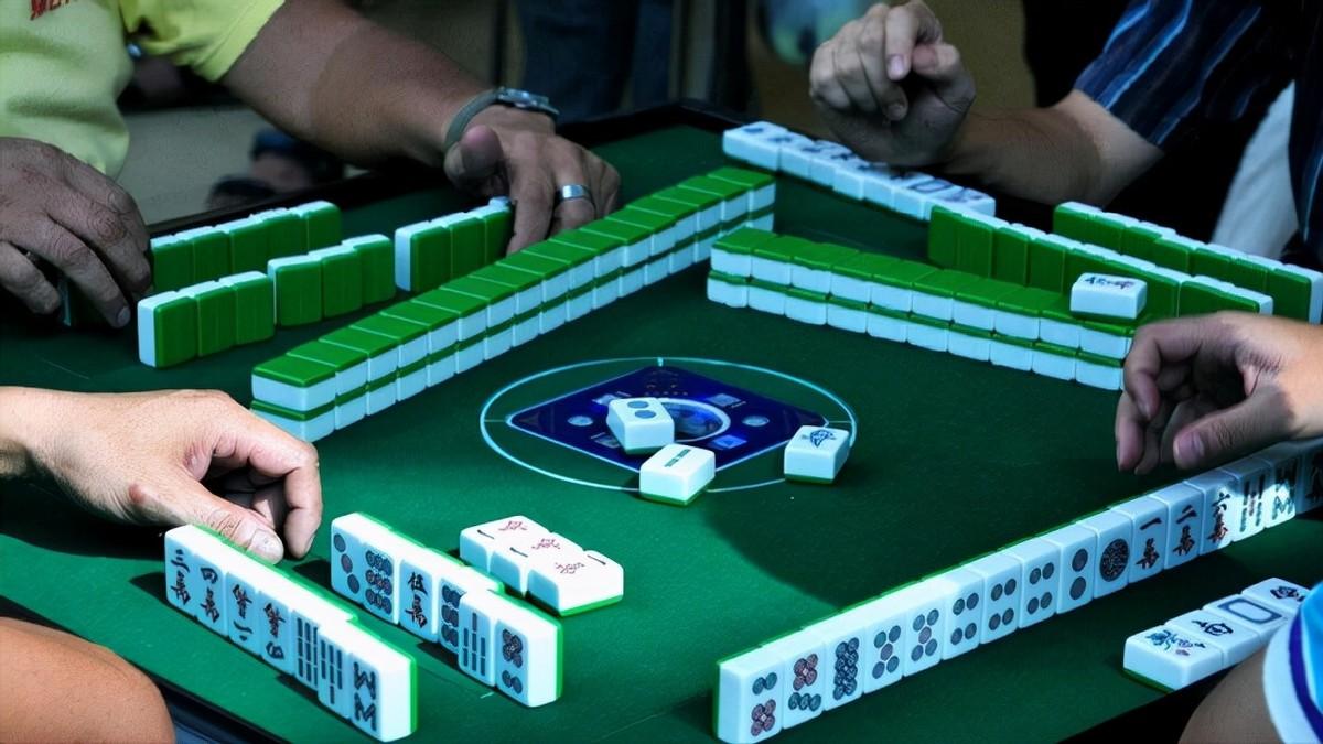「热点资讯」手机玩广东麻将外卦神器下载安装!其实确实有挂的