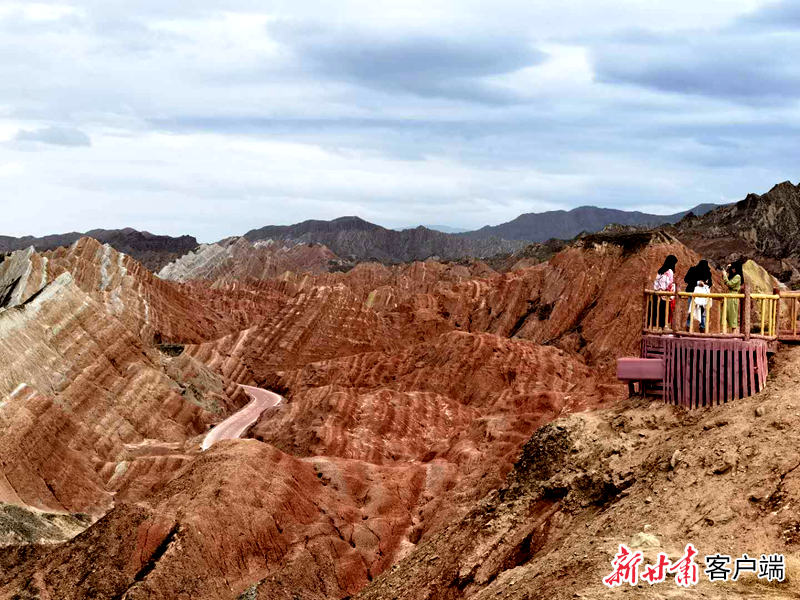 重大通报“七彩丹霞到底有没有挂吗”开挂教学