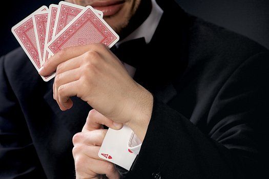 分享决窍“普通扑克炸金花作弊出老千技巧-—详细解说+新浪科技