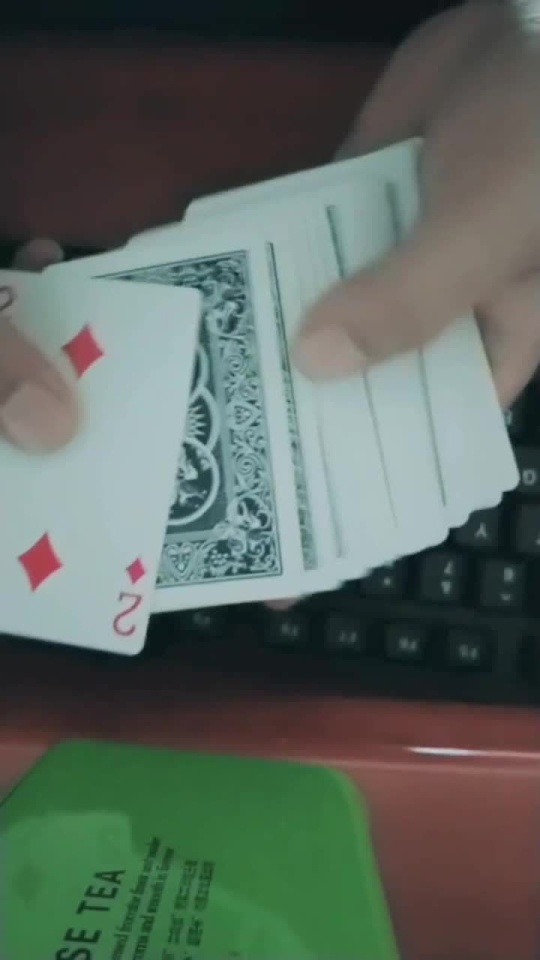 扑克牌中的打挂怎么玩（扑克牌打卦怎么玩）