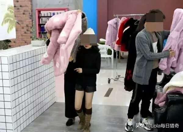 钞票摇钱树的挂法（摇钱树怎么挂百元钞）