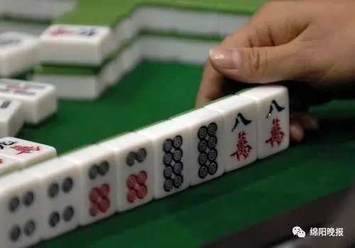 打四川巴蜀手机麻将开挂犯法吗（打四川巴蜀手机麻将开挂犯法吗判几年）