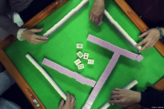 3分钟教你科普“玩麻将的设备怎么用的_《爱问知识人 使用说明》