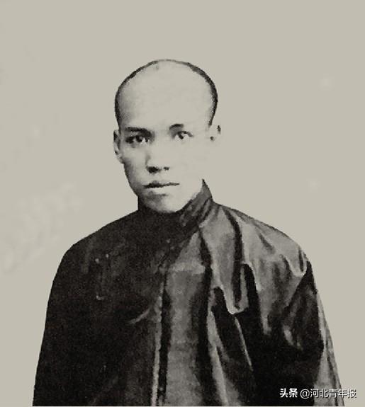 钥匙吊坠麻将怎么挂的视频（挂钥匙的绳子怎么编好看）