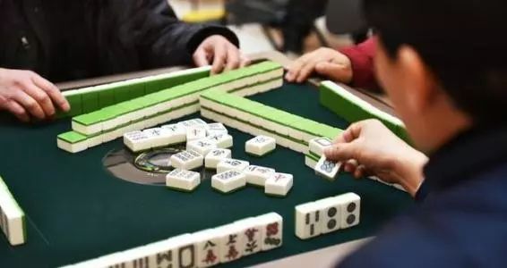 拼多多打麻将花钱吗有挂吗（拼多多打牌赚钱是不是真的）