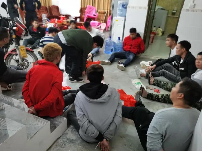 玩家必备教程三公扑克作假设备耳机多少钱“推荐4个购买渠道