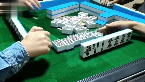 火爆全网!巴蜀麻将胡牌器!其实确实有挂