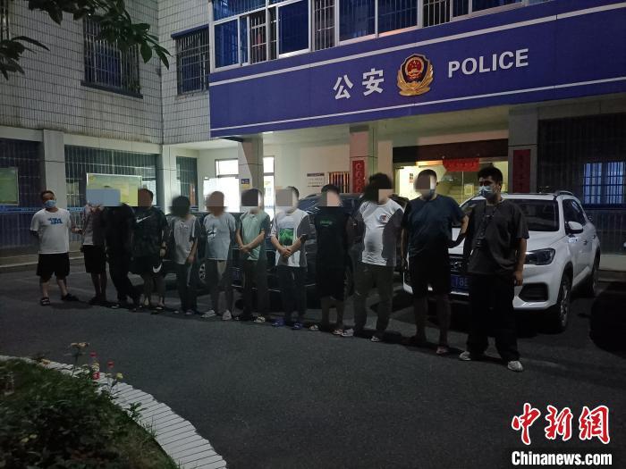 分享决窍“微信跑得快开挂吗!其实确实有挂