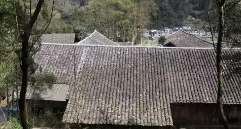 地主古宅中堂挂什么画最好（地主宅院）