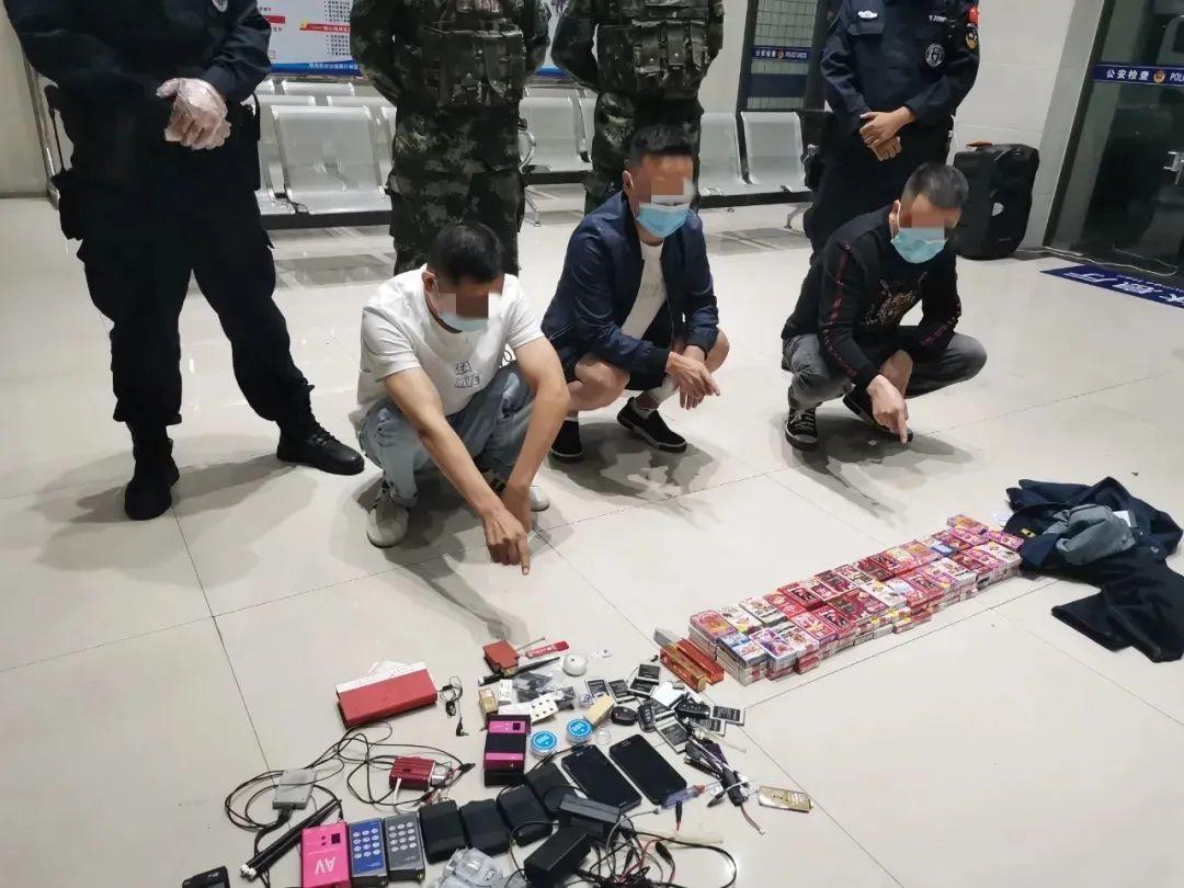 玩家必备攻略“普通扑克牌牌九拿大牌怎么简单作弊方法“推荐4个购买渠道