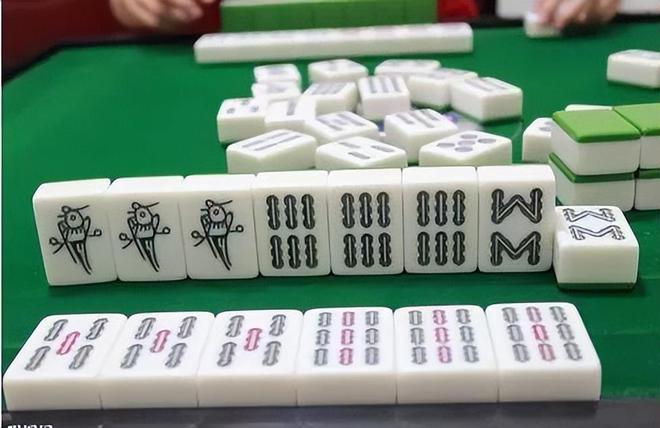 为什么打麻将要挂三张（为什么打麻将要放3个硬币）